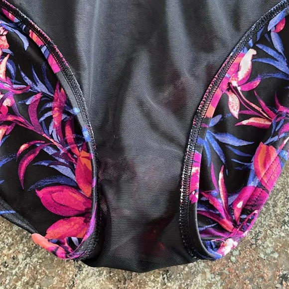 CALVIN KLEIN Twist Front Tummy Control One Piece Black Floral Swimsuit Size 16 - Picture 10 of 14